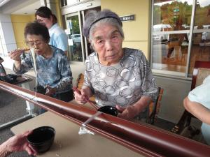 『流しそうめん』の画像