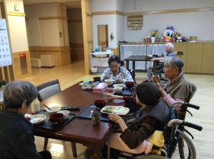 『食事の風景』の画像