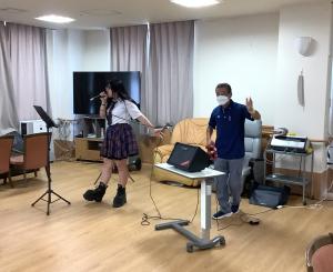 『歌手３』の画像