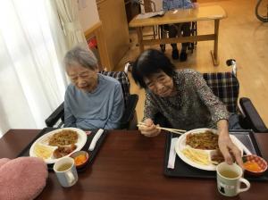 『すいせん　焼きそばとバナナ』の画像