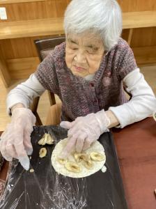 『たんぽぽ　デザートピザ』の画像